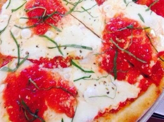 Fresh Margherita Pizza